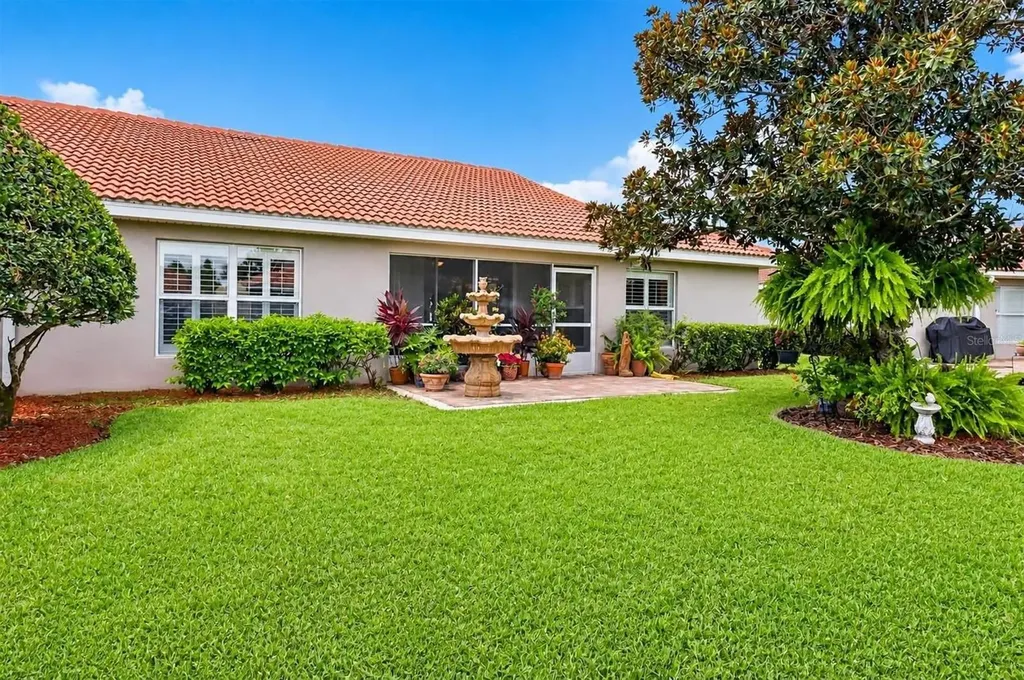 10172 Mainsail Drive Oxford FL 34484