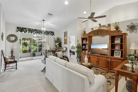 10172 Mainsail Drive Oxford FL 34484