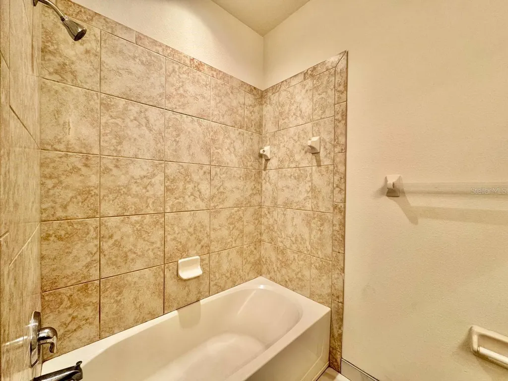 9614 Oak Glade Avenue Tampa FL 33647