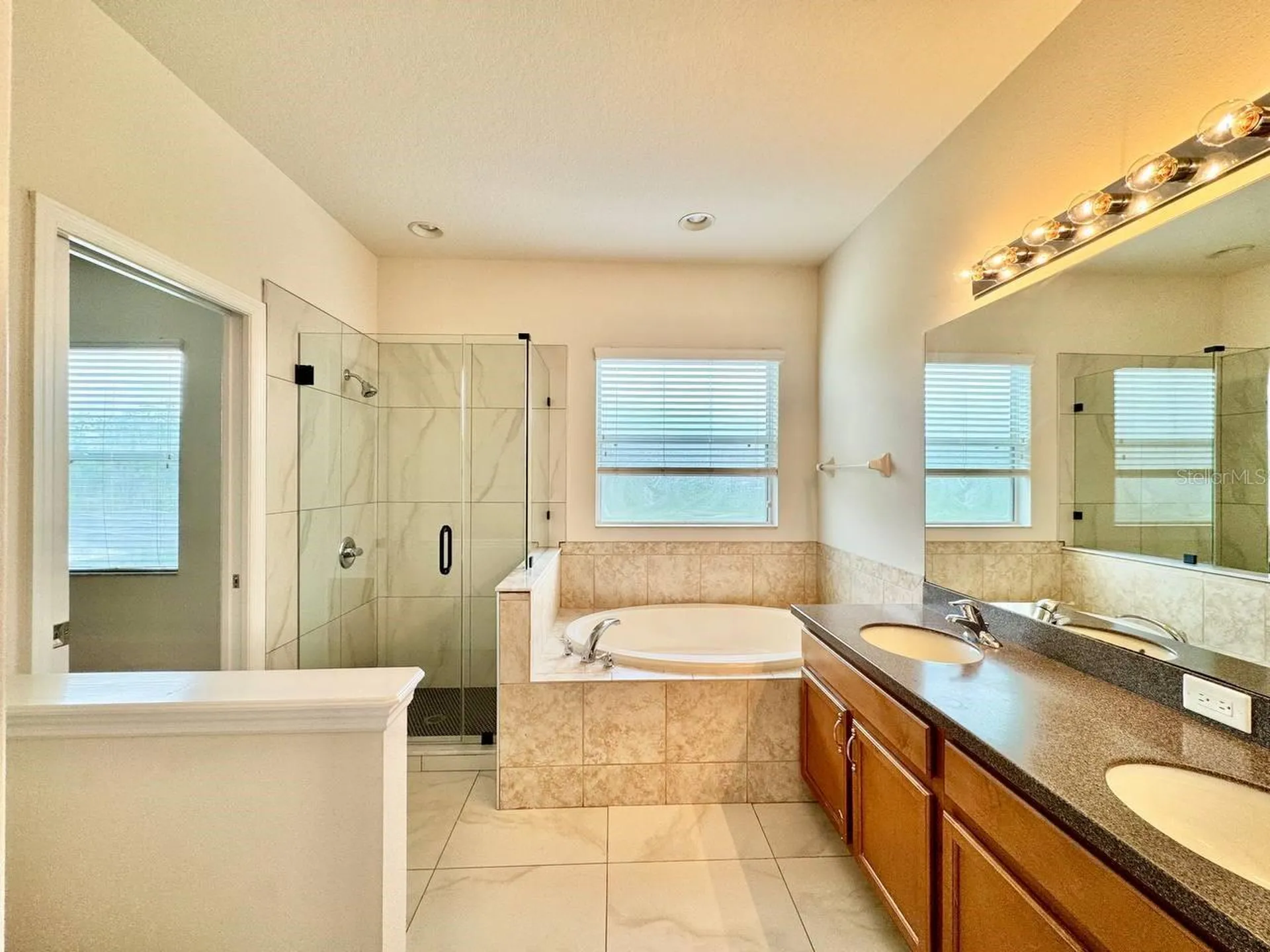 9614 Oak Glade Avenue Tampa FL 33647