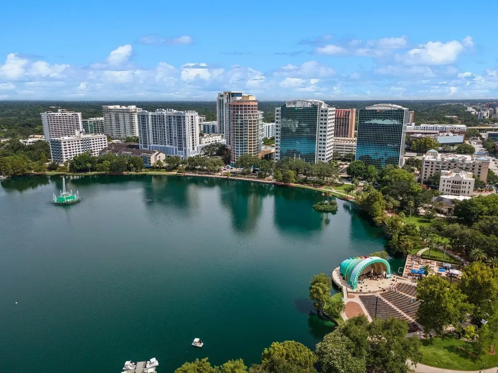 1008 E Ridgewood Street Orlando FL 32803