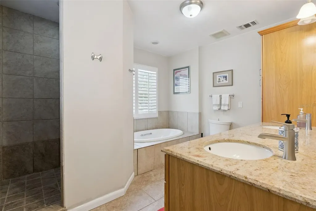 1008 E Ridgewood Street Orlando FL 32803