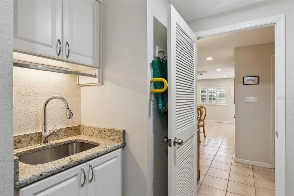 1008 E Ridgewood Street Orlando FL 32803