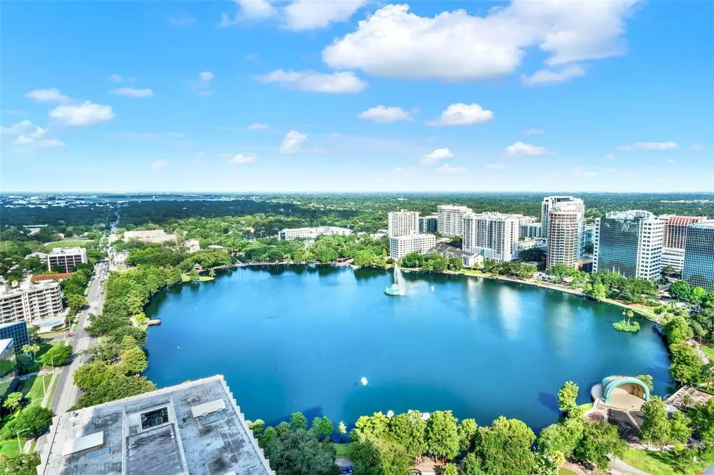 1008 E Ridgewood Street Orlando FL 32803