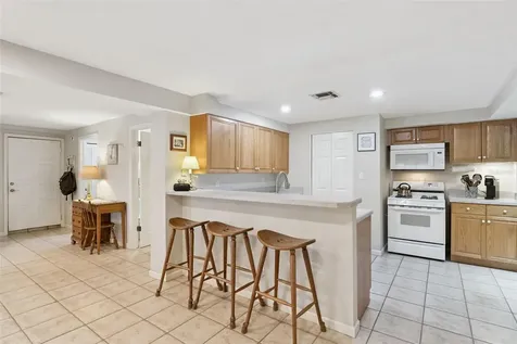 1008 E Ridgewood Street Orlando FL 32803