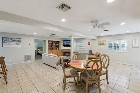 1008 E Ridgewood Street Orlando FL 32803