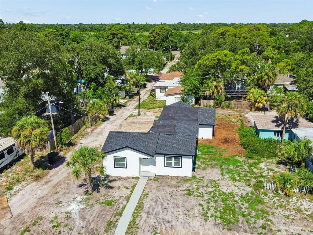 4125 Grove St Petersburg FL 33705