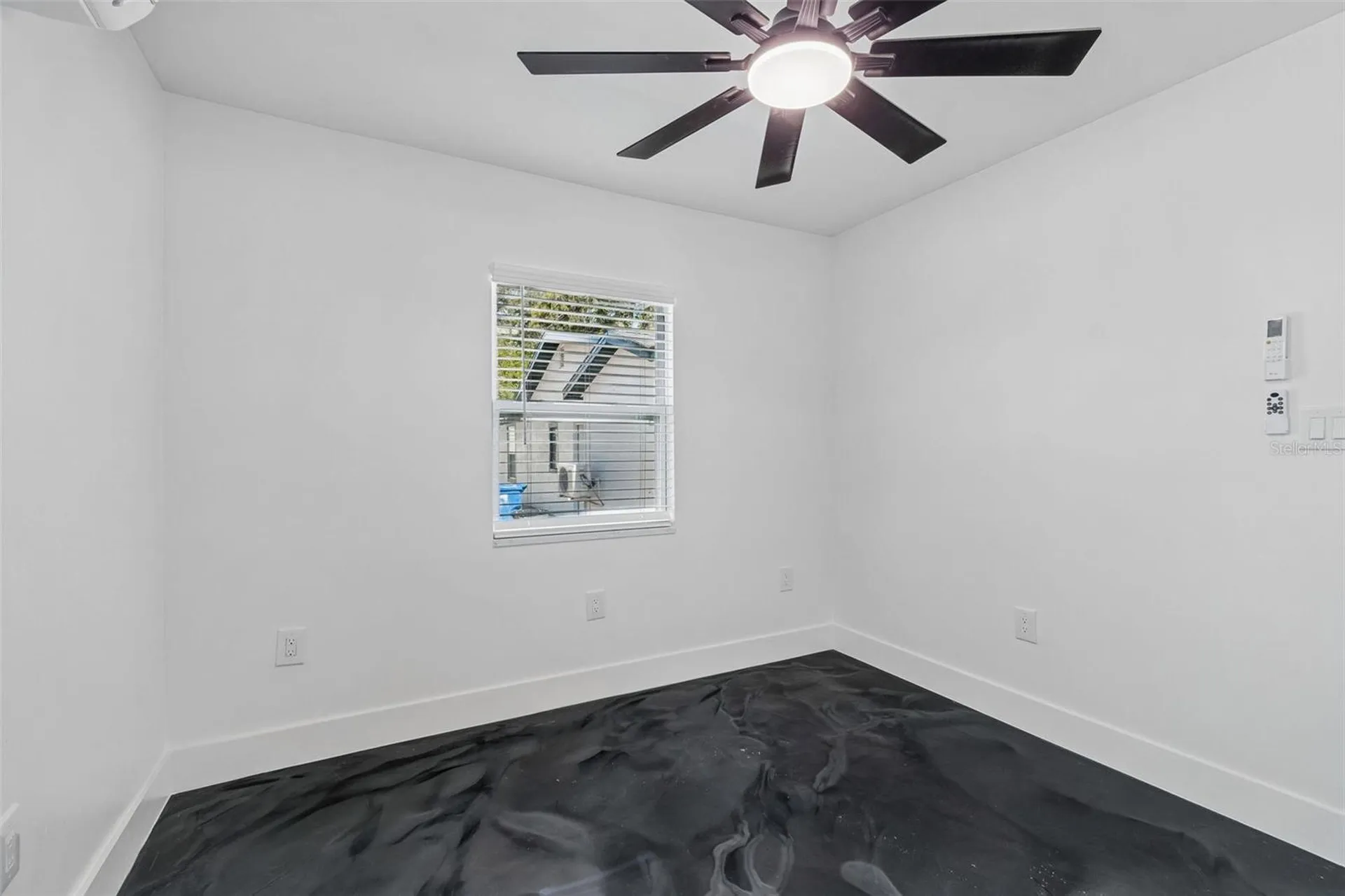 4125 Grove St Petersburg FL 33705