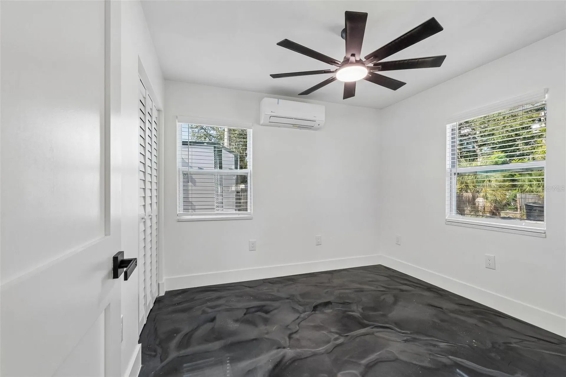 4125 Grove St Petersburg FL 33705