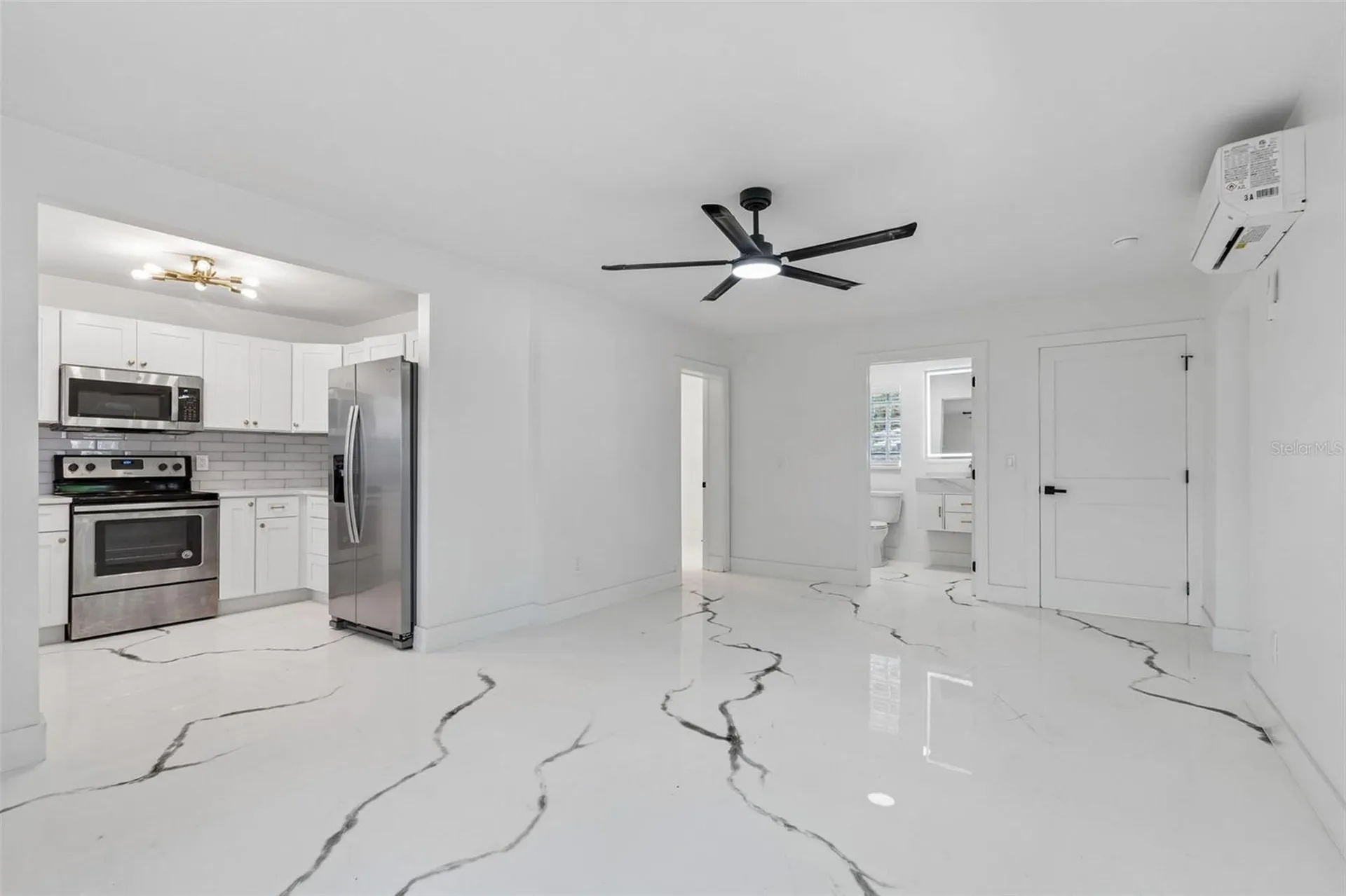 4125 Grove St Petersburg FL 33705