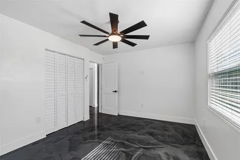 4125 Grove St Petersburg FL 33705