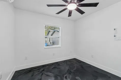 4125 Grove St Petersburg FL 33705
