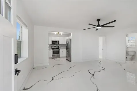4125 Grove St Petersburg FL 33705
