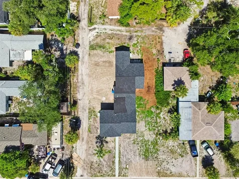 4125 Grove St Petersburg FL 33705