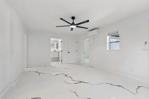 4125 Grove St Petersburg FL 33705