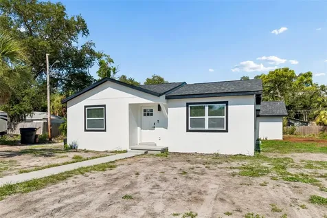 4125 Grove St Petersburg FL 33705