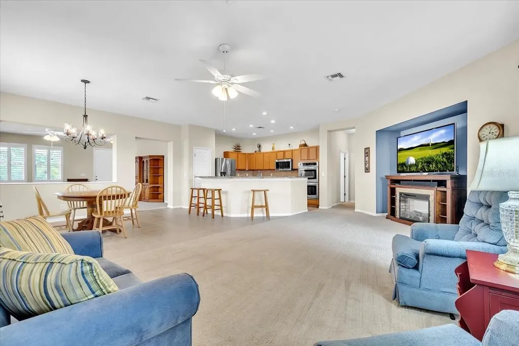 12933 SW Pembroke Circle S Lake Suzy FL 34269