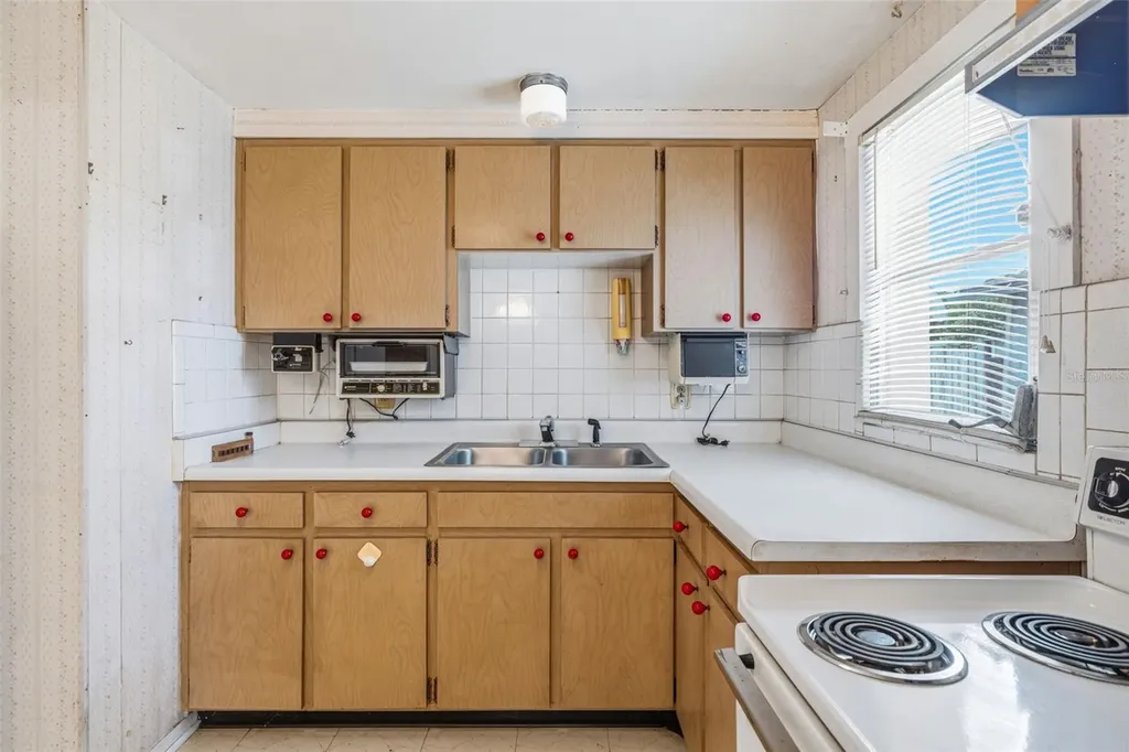 4408 W Elm Street Tampa FL 33614