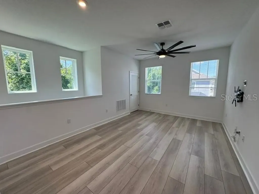 7573 Estuary Lake Loop Celebration FL 34747