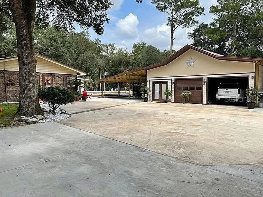 9068 131st Loop Live Oak FL 32060