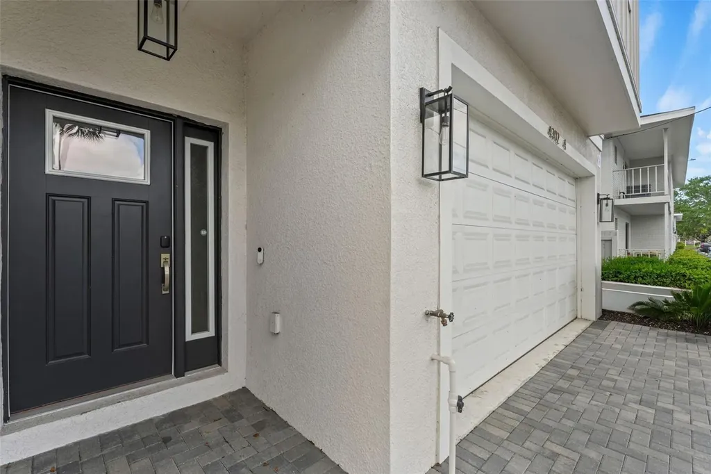 4302 W North B Street Tampa FL 33609