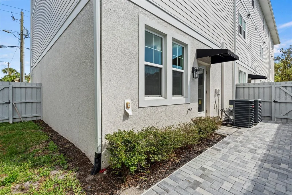 4302 W North B Street Tampa FL 33609