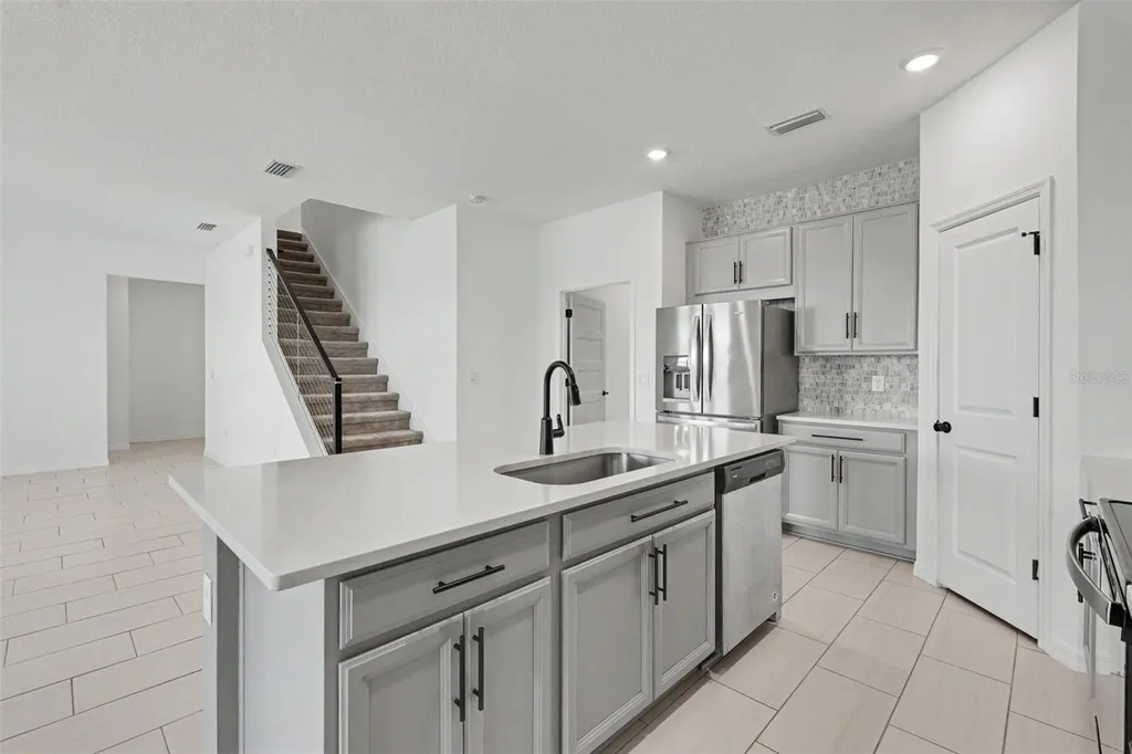 11824 Clare Hill Avenue Riverview FL 33579