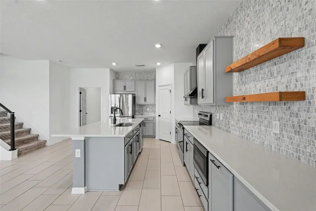 11824 Clare Hill Avenue Riverview FL 33579