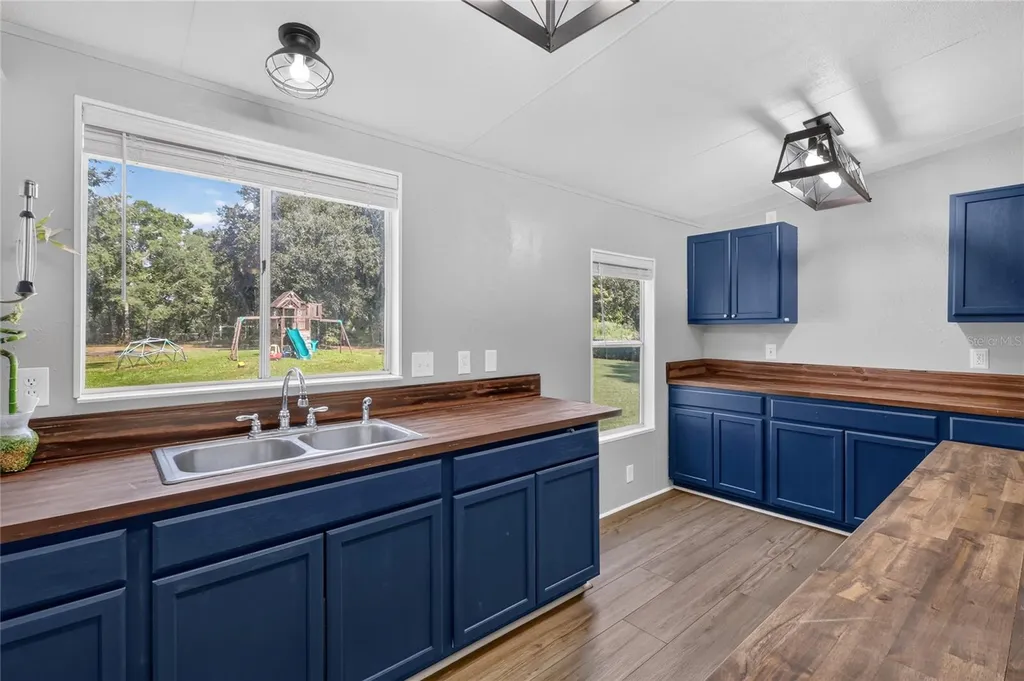 1708 Robin Street Auburndale FL 33823