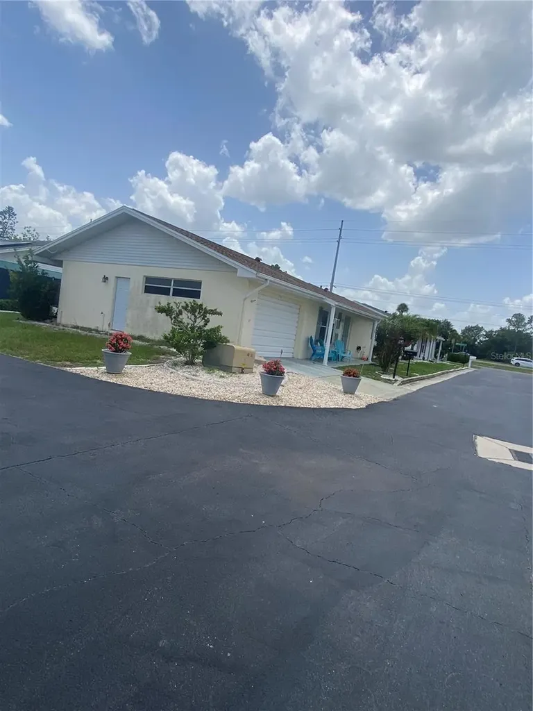 703 Huxley Place Sun City Center FL 33573