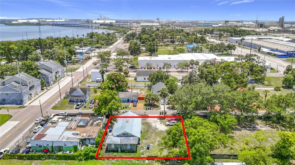2020 Davis Street Tampa FL 33605
