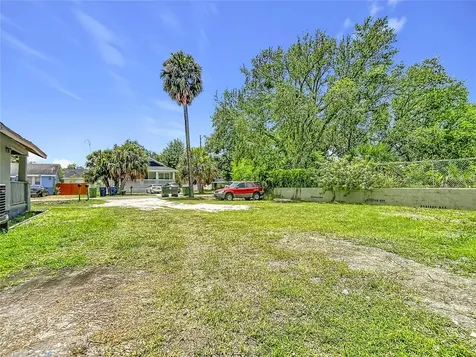 2020 Davis Street Tampa FL 33605