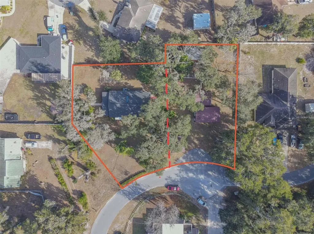 1175 Cr 463b Lake Panasoffkee FL 33538