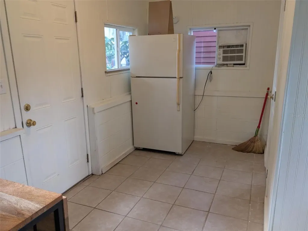 1175 Cr 463b Lake Panasoffkee FL 33538