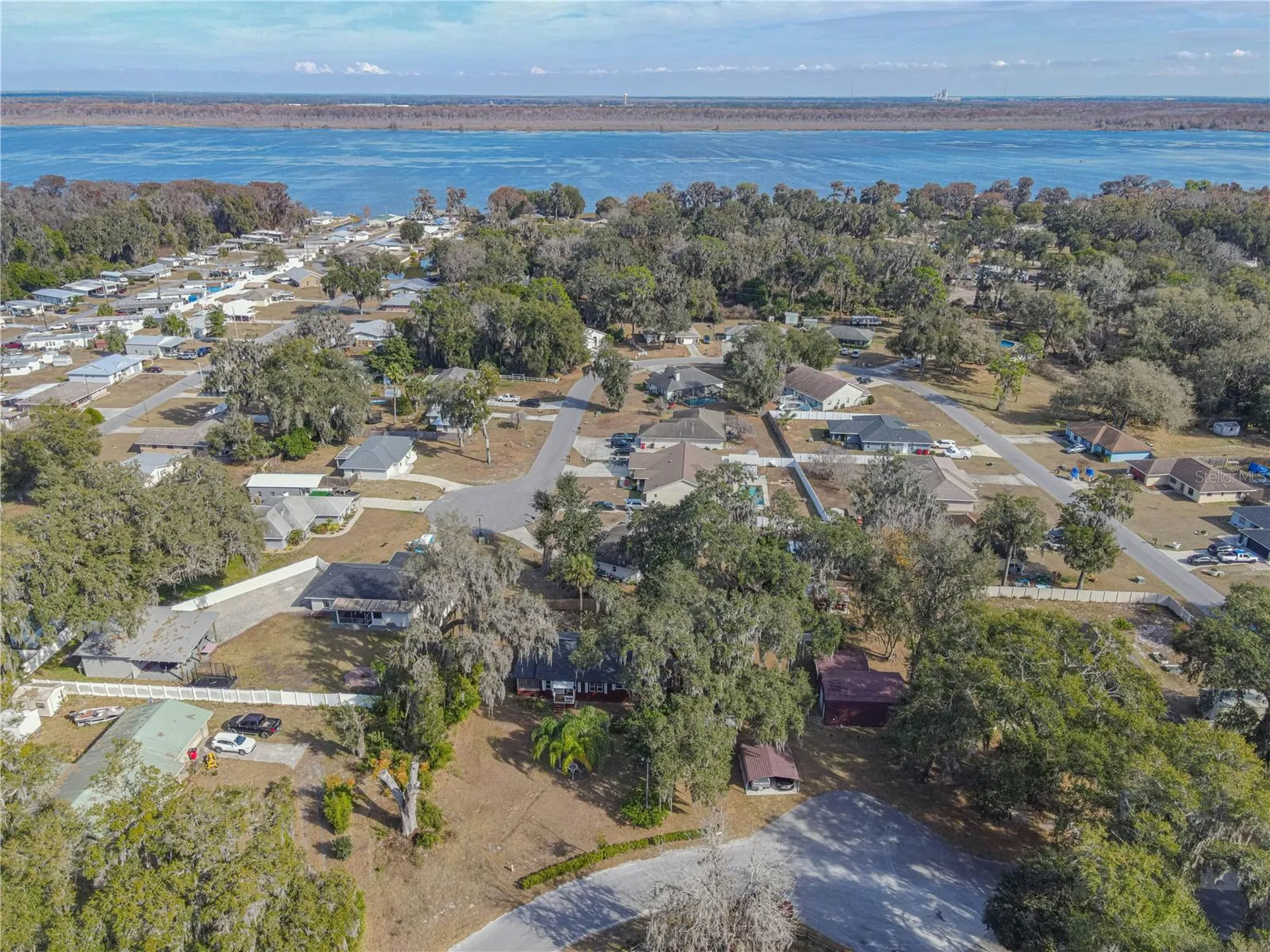 1175 Cr 463b Lake Panasoffkee FL 33538