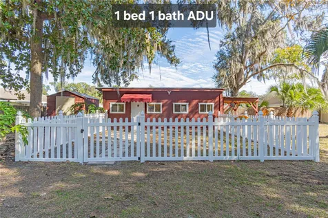 1175 Cr 463b Lake Panasoffkee FL 33538