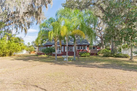 1175 Cr 463b Lake Panasoffkee FL 33538