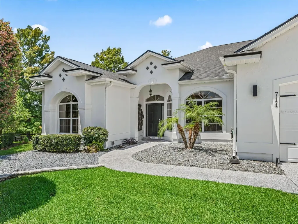 714 Cimarron Avenue The Villages FL 32159