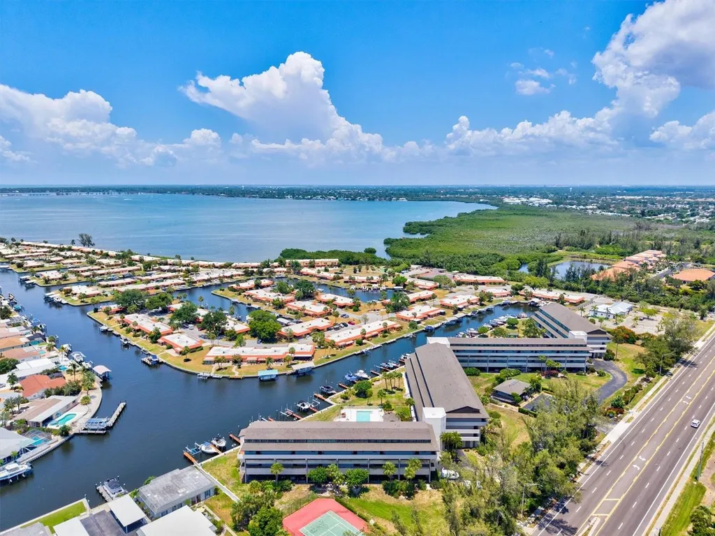 9604 Cortez Road W Bradenton FL 34210