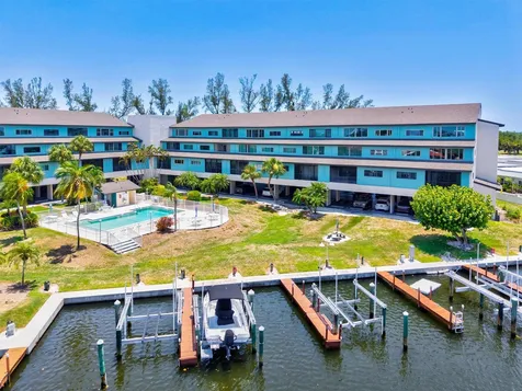 9604 Cortez Road W Bradenton FL 34210