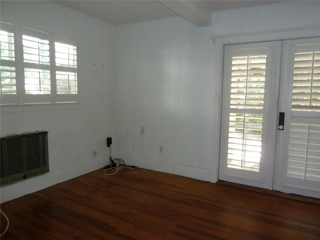 3302 W Villa Rosa Street Tampa FL 33611
