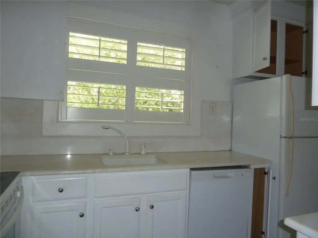 3302 W Villa Rosa Street Tampa FL 33611