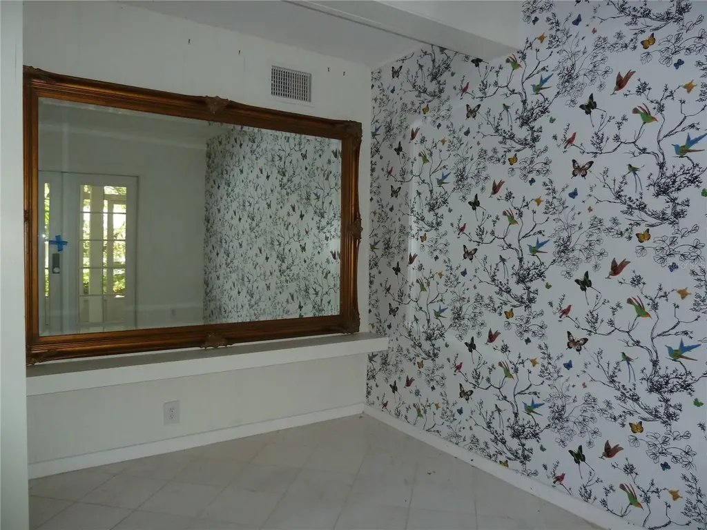 3302 W Villa Rosa Street Tampa FL 33611