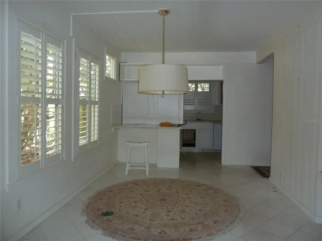 3302 W Villa Rosa Street Tampa FL 33611
