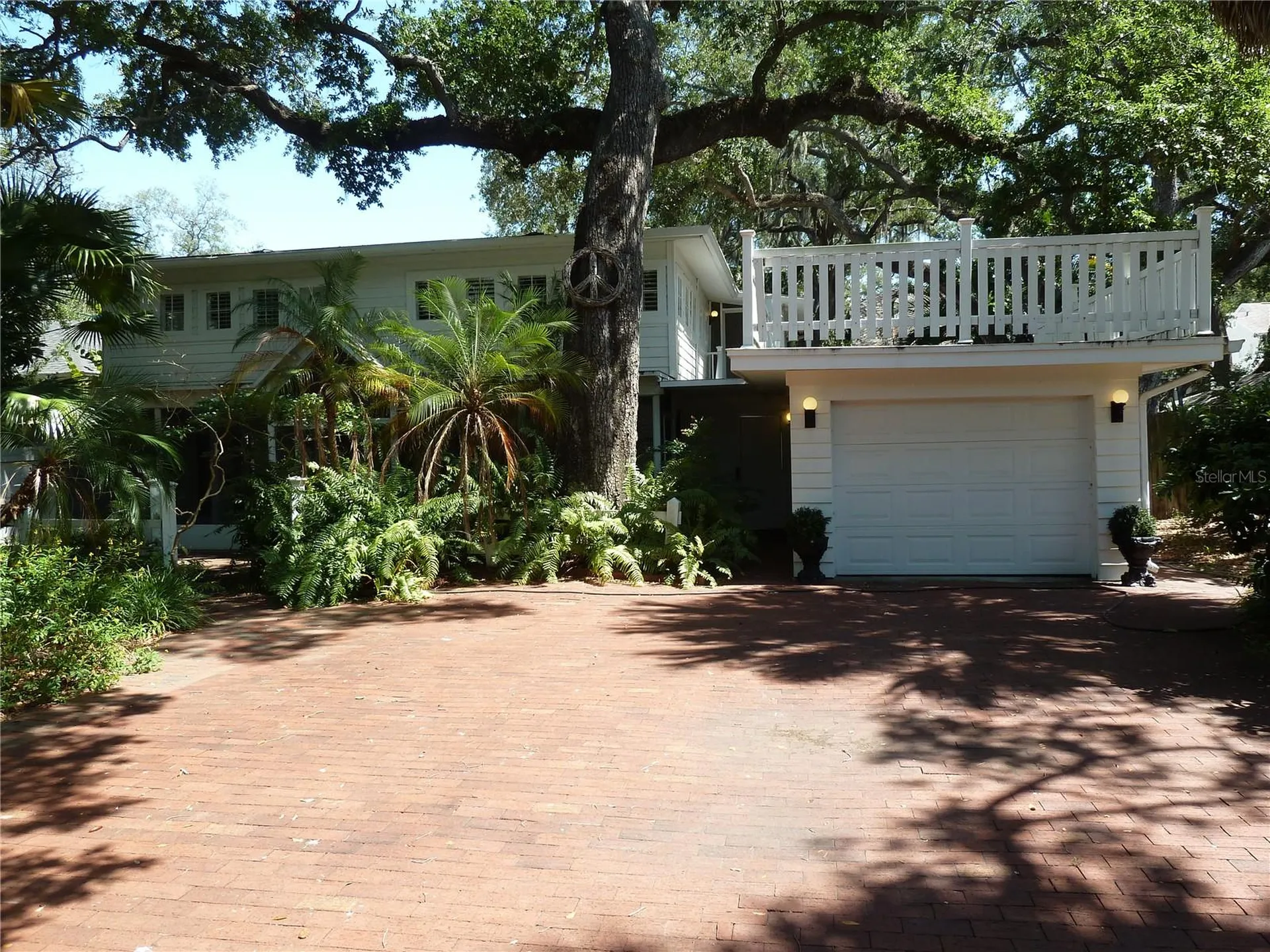 3302 W Villa Rosa Street Tampa FL 33611