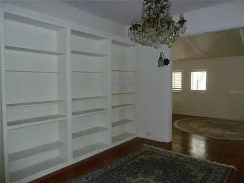 3302 W Villa Rosa Street Tampa FL 33611