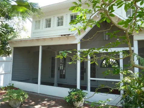 3302 W Villa Rosa Street Tampa FL 33611