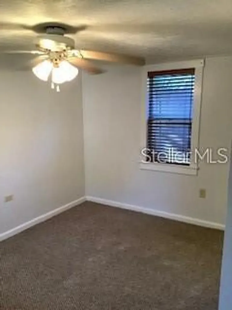 16 W Laurel Oak Drive Eustis FL 32726