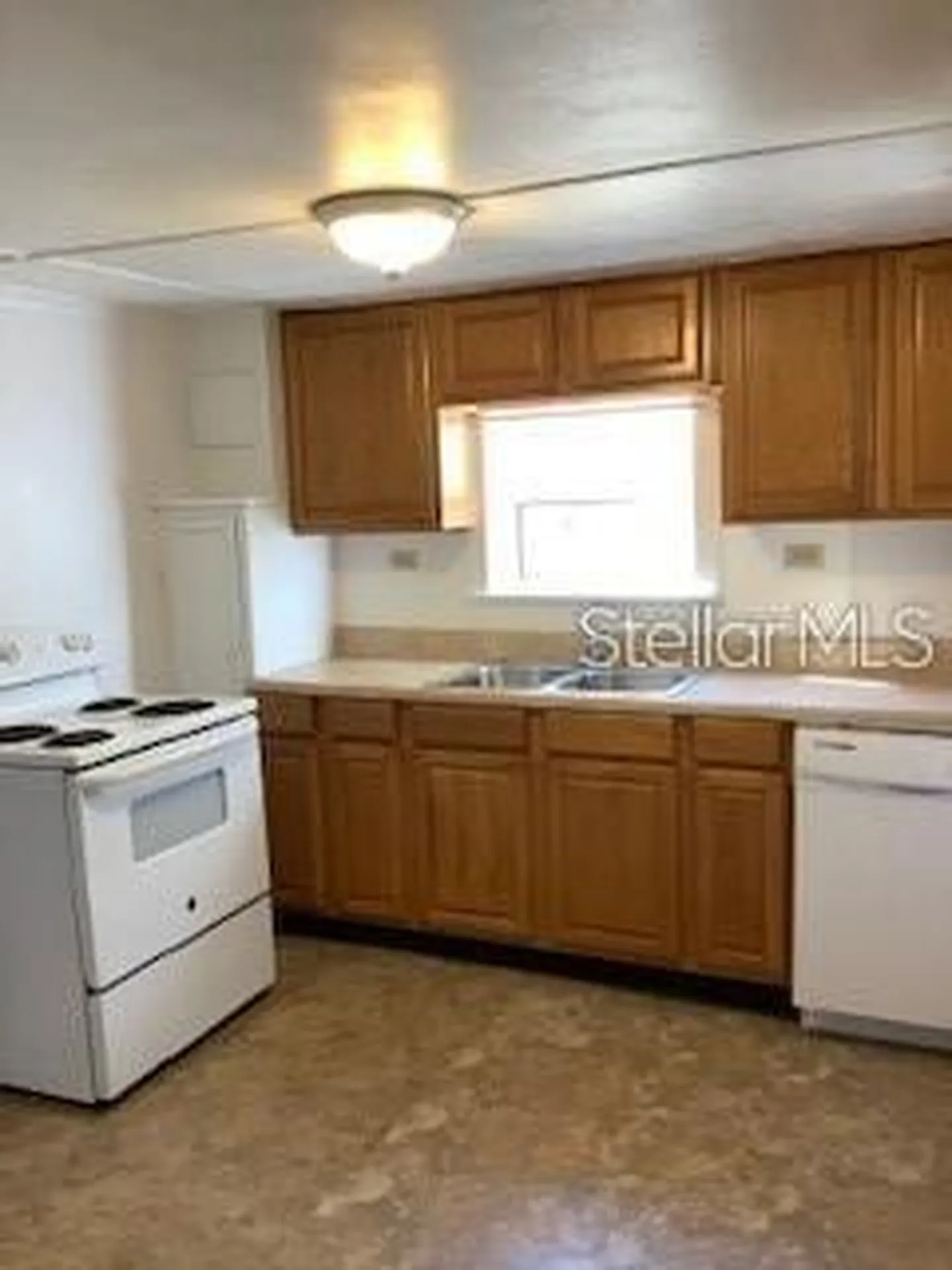 16 W Laurel Oak Drive Eustis FL 32726