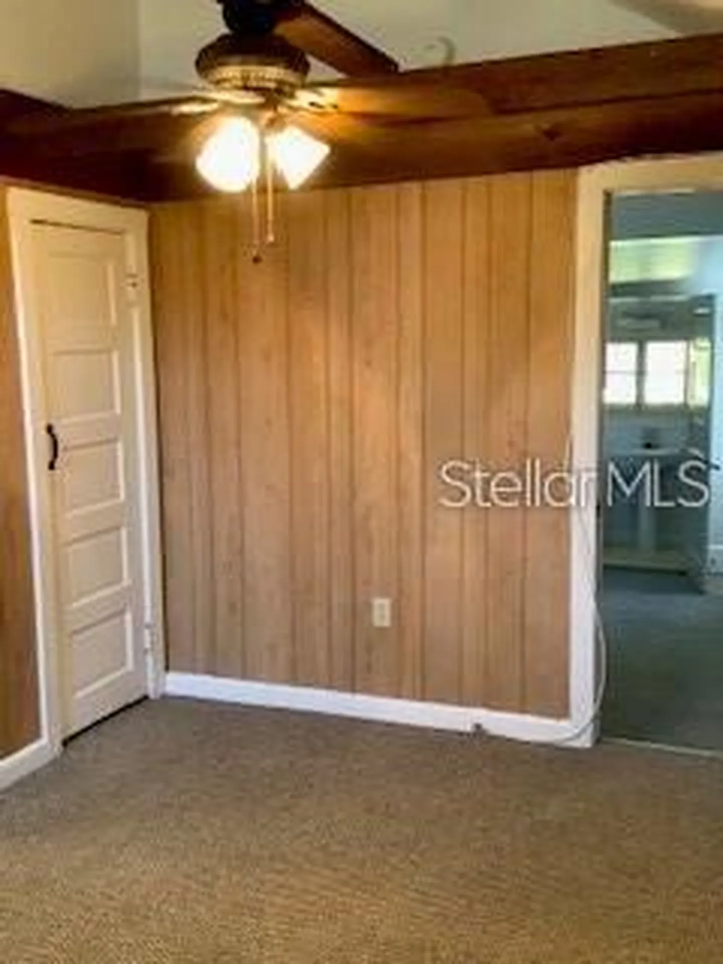 16 W Laurel Oak Drive Eustis FL 32726